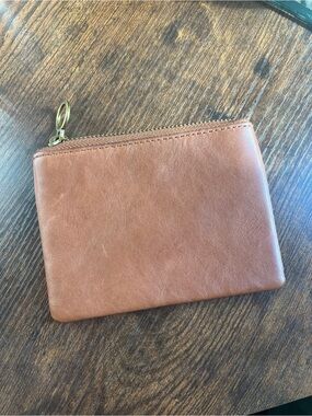 Madewell Classic Leather Zip Pouch in Saddle Brown